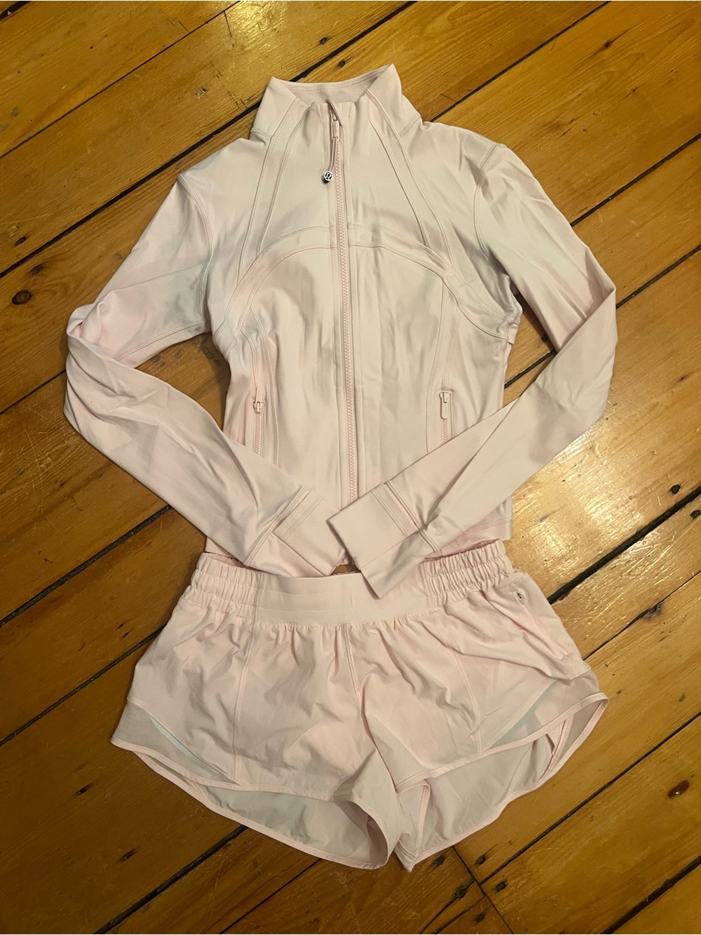 Lululemon Light Pink Align Jacket & Hotty Hot Shorts Set - Jacket sz 6, Shorts 8